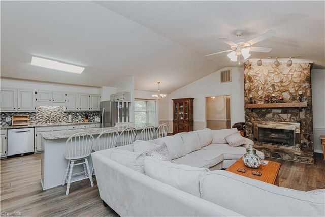 2603 Crescent Hill Drive, Mebane, NC 27302