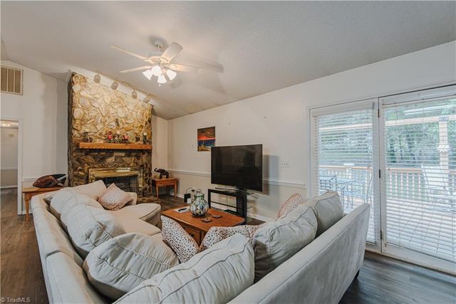 2603 Crescent Hill Drive, Mebane, NC 27302