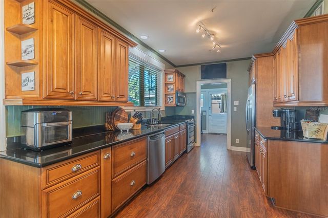 1433 N LAKE HOWARD DRIVE, Winter Haven, FL 33881