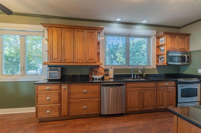 1433 N LAKE HOWARD DRIVE, Winter Haven, FL 33881