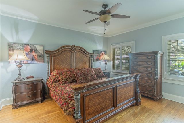 1433 N LAKE HOWARD DRIVE, Winter Haven, FL 33881