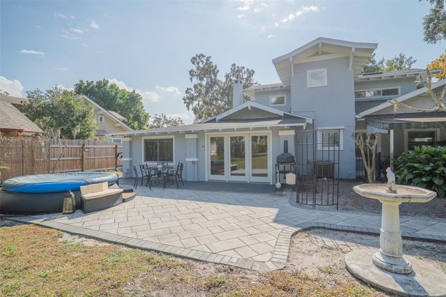 1433 N LAKE HOWARD DRIVE, Winter Haven, FL 33881