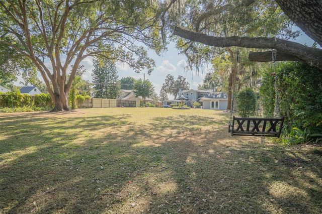 1433 N LAKE HOWARD DRIVE, Winter Haven, FL 33881