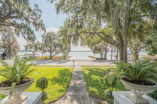 1433 N LAKE HOWARD DRIVE, Winter Haven, FL 33881