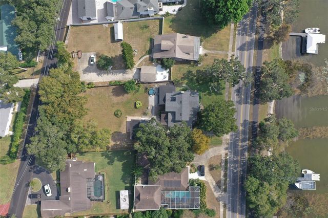 1433 N LAKE HOWARD DRIVE, Winter Haven, FL 33881