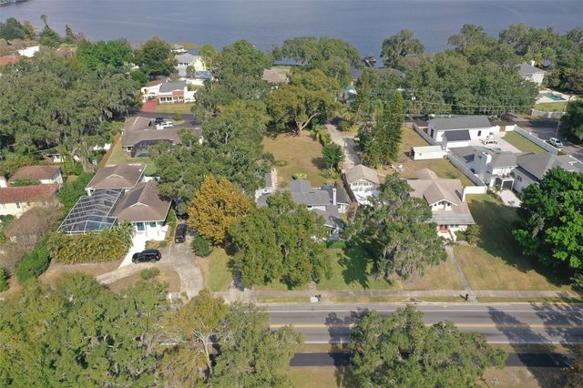 1433 N LAKE HOWARD DRIVE, Winter Haven, FL 33881
