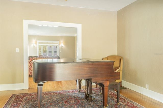 1433 N LAKE HOWARD DRIVE, Winter Haven, FL 33881