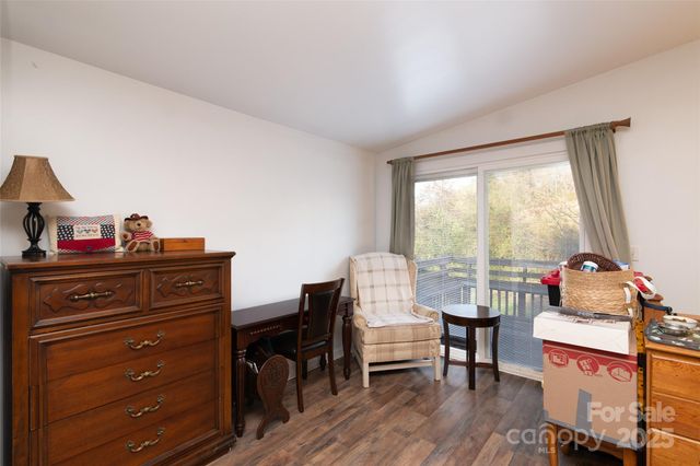 1137 Saunders Road, Franklin, NC 28734