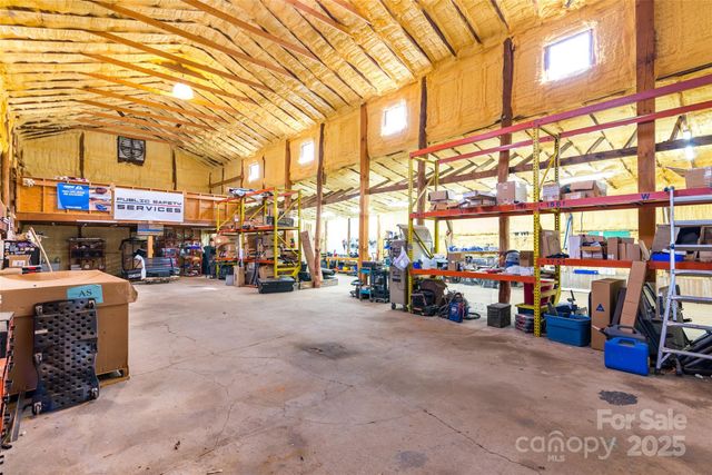 1137 Saunders Road, Franklin, NC 28734