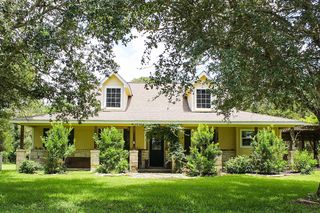 1076 W Branding Iron, Weimar, TX 78962