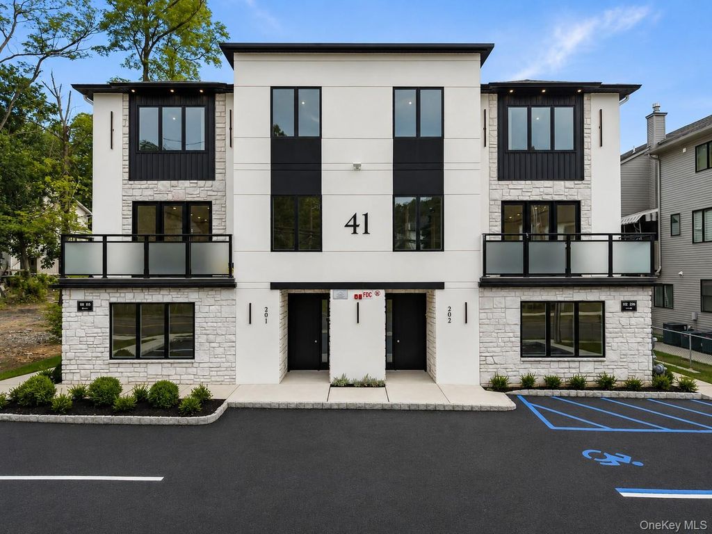 41 Saddle River Road 115, Monsey, NY 10952 — photo 3