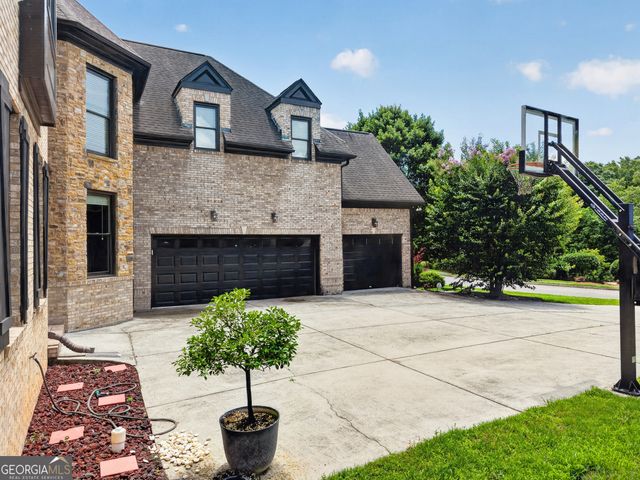 585 Settles Brook Court, Suwanee, GA 30024