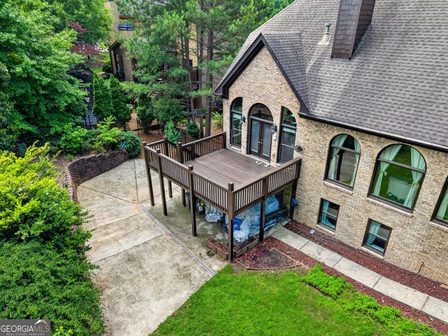 585 Settles Brook Court, Suwanee, GA 30024