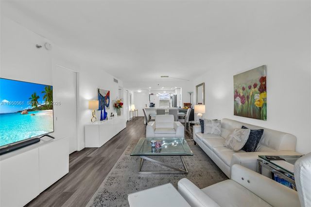 3910 Inverrary Blvd 503-B, Lauderhill, FL 33319