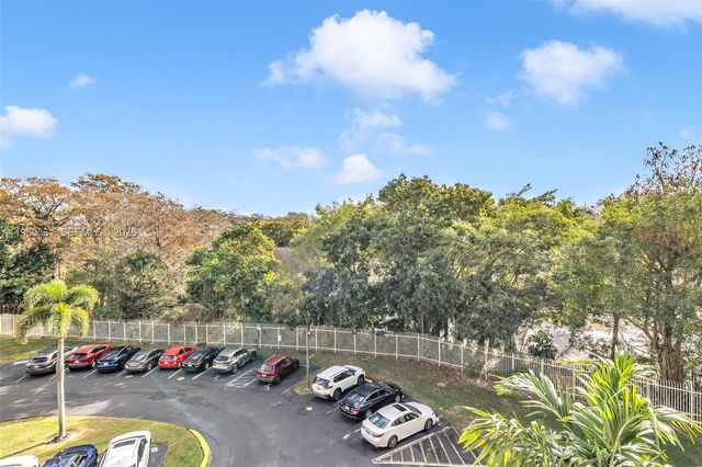 3910 Inverrary Blvd 503-B, Lauderhill, FL 33319