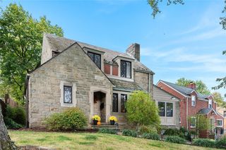 1016 Avacoll Drive, Green Tree, PA 15220