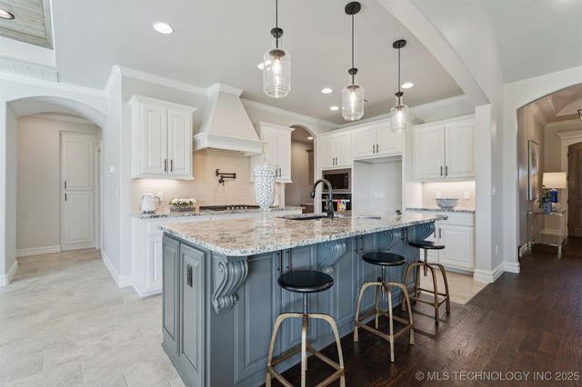 2705 W Twin Oaks Street, Broken Arrow, OK 74012