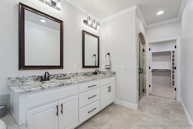 2705 W Twin Oaks Street, Broken Arrow, OK 74012