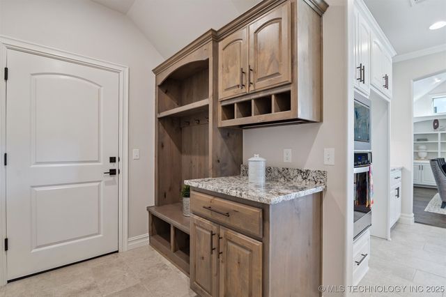 2705 W Twin Oaks Street, Broken Arrow, OK 74012