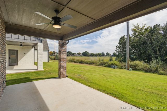 2705 W Twin Oaks Street, Broken Arrow, OK 74012