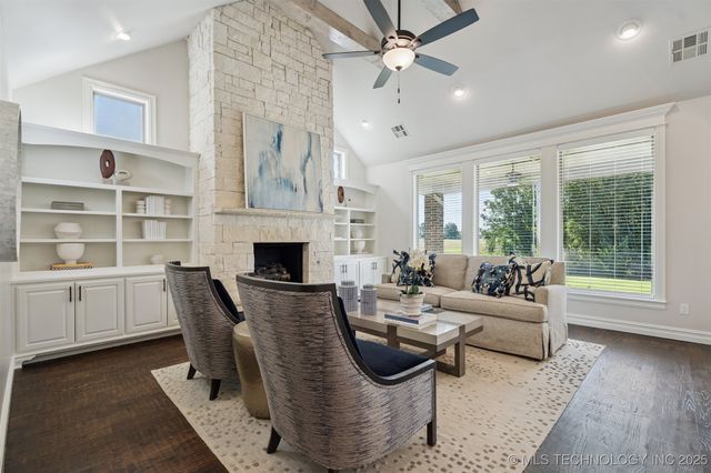 2705 W Twin Oaks Street, Broken Arrow, OK 74012