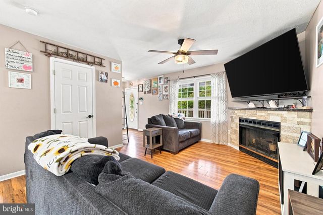 115 BAER OAK DR, Maurertown, VA 22644