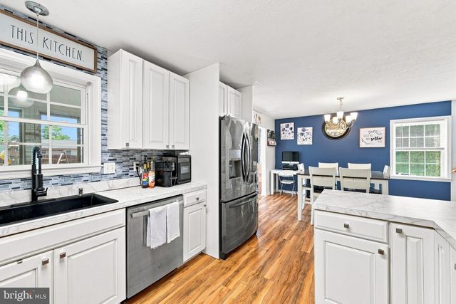 115 BAER OAK DR, Maurertown, VA 22644