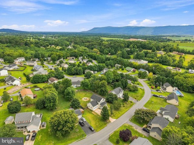 115 BAER OAK DR, Maurertown, VA 22644