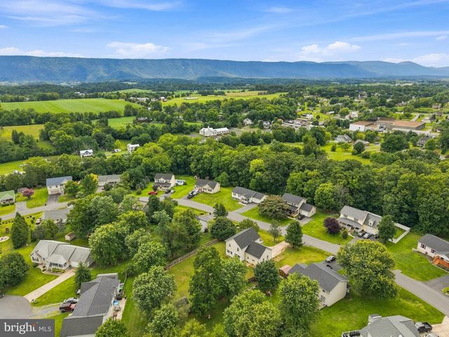 115 BAER OAK DR, Maurertown, VA 22644