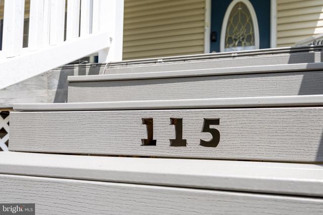 115 BAER OAK DR, Maurertown, VA 22644