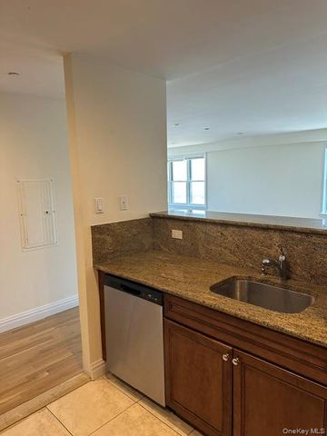 125 E Broadway 302, Long Beach, NY 11561