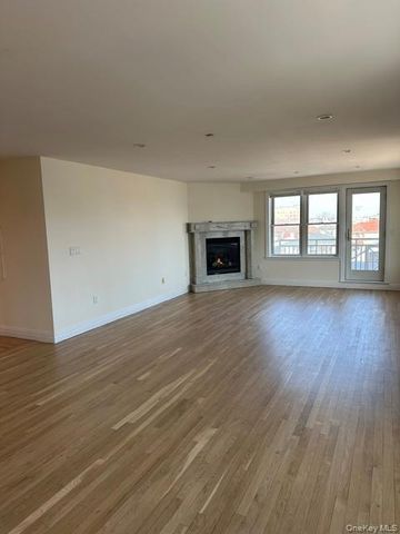 125 E Broadway 302, Long Beach, NY 11561