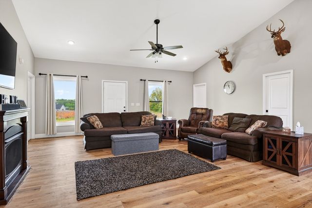 5931 Buffalo Valley Rd, Baxter, TN 38544