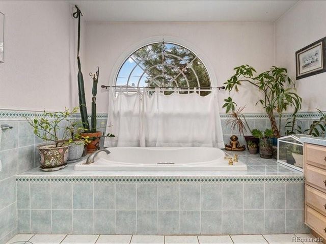 110 Ivy St, Denver, CO 80220