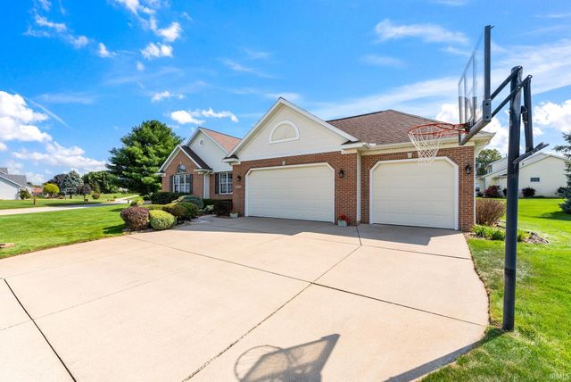 60832 Clover Ridge Court, Elkhart, IN 46517
