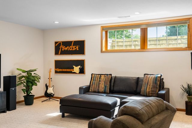 60832 Clover Ridge Court, Elkhart, IN 46517