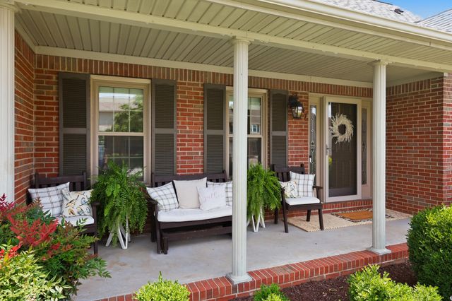 347 Colony Drive, Versailles, KY 40383