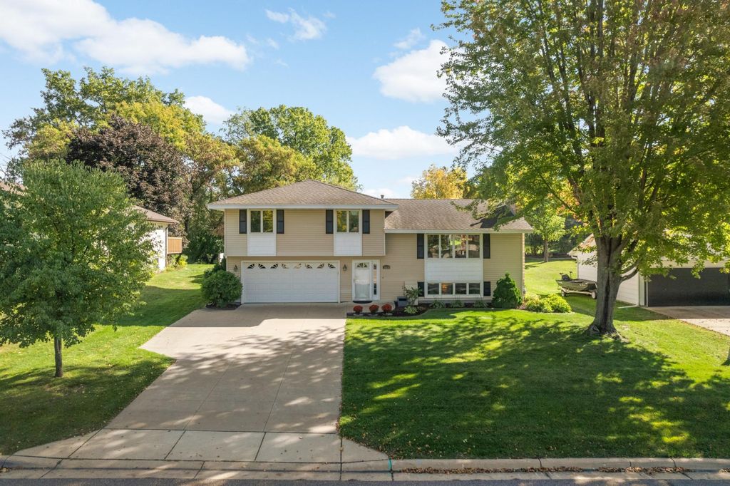 6624 Edgemont Boulevard N, Brooklyn Park, MN 55428 — exterior