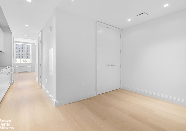 1 Wall St Apt 1511, New York City, NY 10005