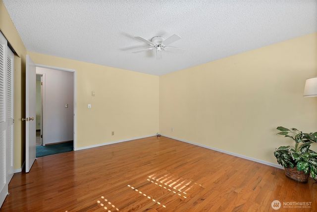 7861 NE University Point Circle NE, Bremerton, WA 98311