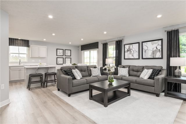 468 Clubhouse Drive, Rostraver, PA 15012