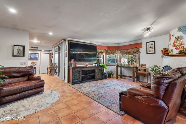 2302 Circulo De Anza, Tubac, AZ 85646