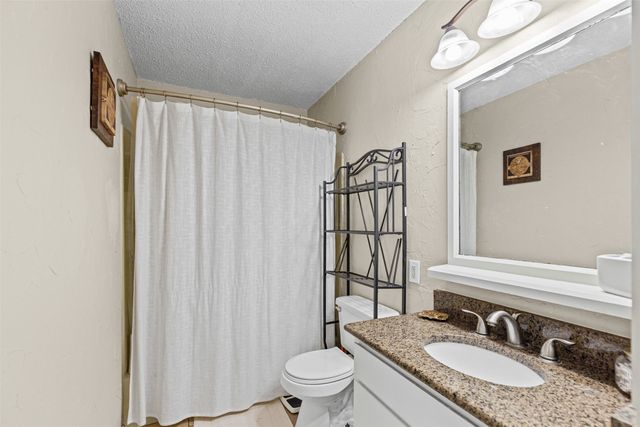 5117 Curzon Avenue, Fort Worth, TX 76107