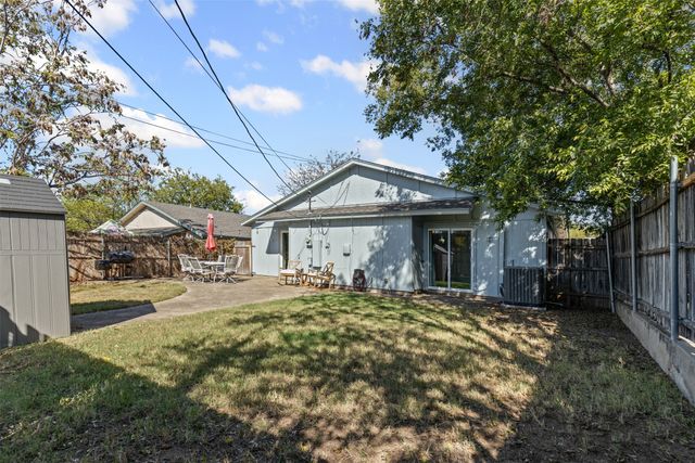 5117 Curzon Avenue, Fort Worth, TX 76107
