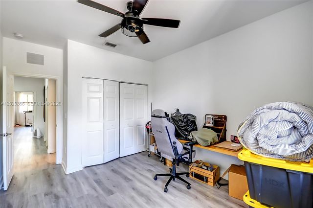 5820 NW 104th Ct, Doral, FL 33178
