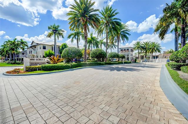5820 NW 104th Ct, Doral, FL 33178