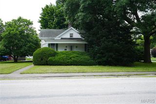 114 W 2nd South Street, Mount Olive, IL 62069