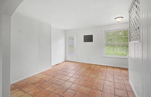 5205 Greenleaf Dr, Nashville, TN 37211