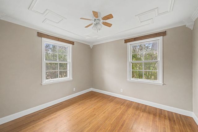 5205 Greenleaf Dr, Nashville, TN 37211