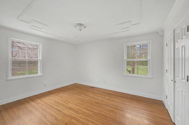 5205 Greenleaf Dr, Nashville, TN 37211